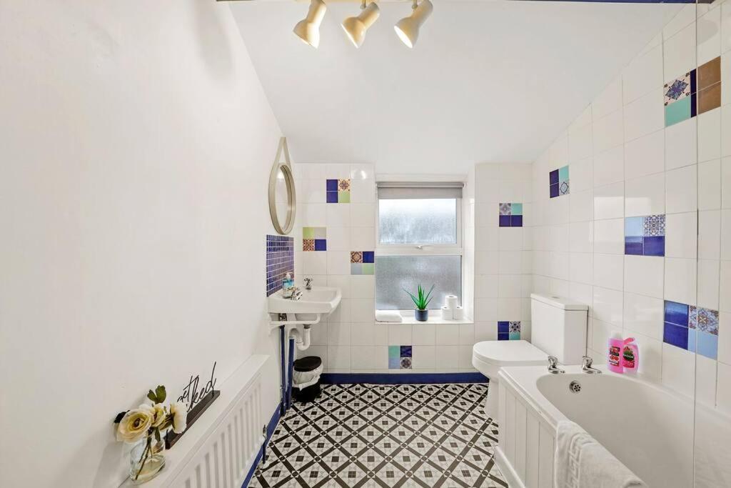 Aesthetic Sleeps 5!
